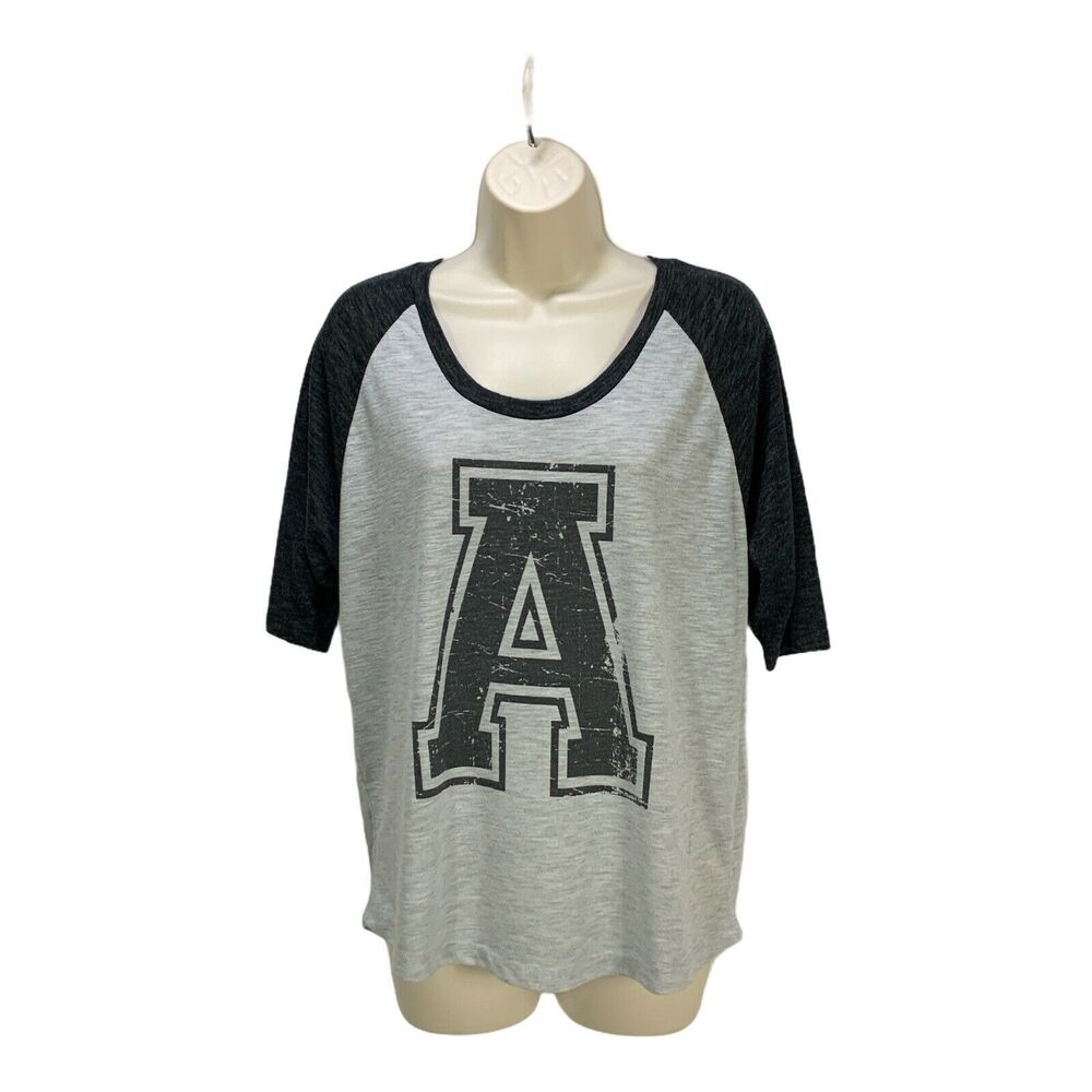 Womens 3/4 Sleeve T Shirt Large Top Gray A Over Achiever Raglan Sleeve Pullover